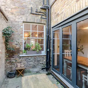 Bright De Beauvoir Pied A Terre , London United Kingdom